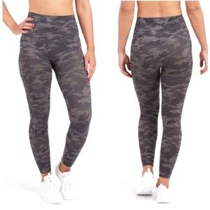 SPANX Seamless Camo Leggings